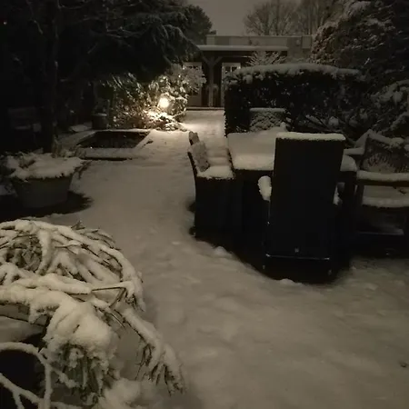 B&B Hoofddorp Bed & Breakfast 4*